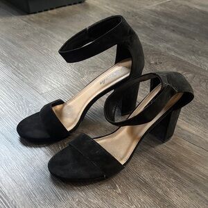 Sheln Black Women's Heels size 10 women’s